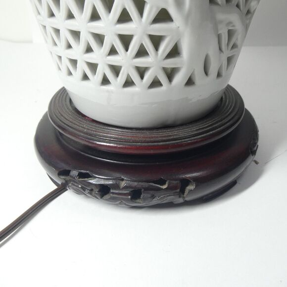 Lamp Blanc de Chine White Porcelain Pierced Chinese Vintage - Picture 9 of 15